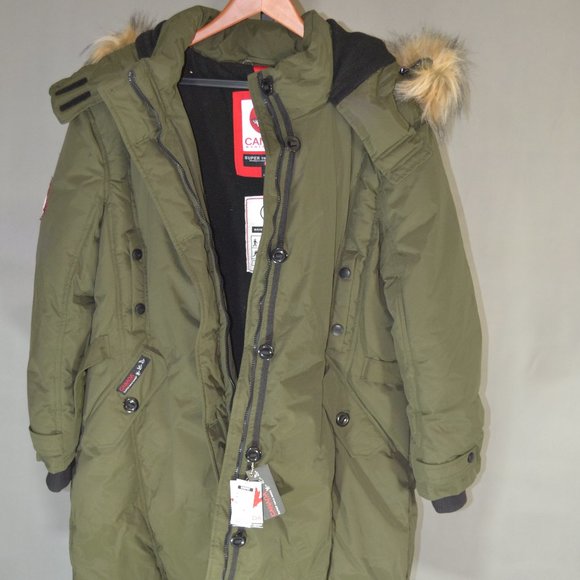 ( NEW ) CANADA WEATHERGEAR GREEN AND BLACK TRIPLE GOOSE COAT SIZE 3 X